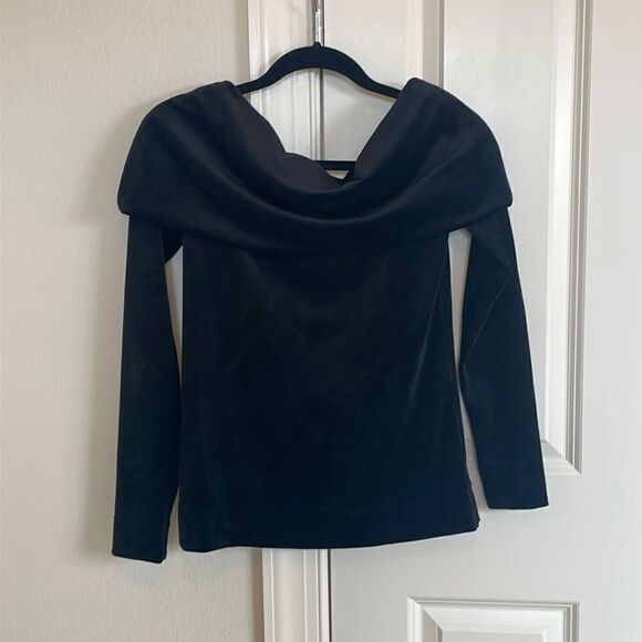 NWOT Lilly Pulitzer Belinda Velour Off The Shoulder Top - Picture 2 of 3